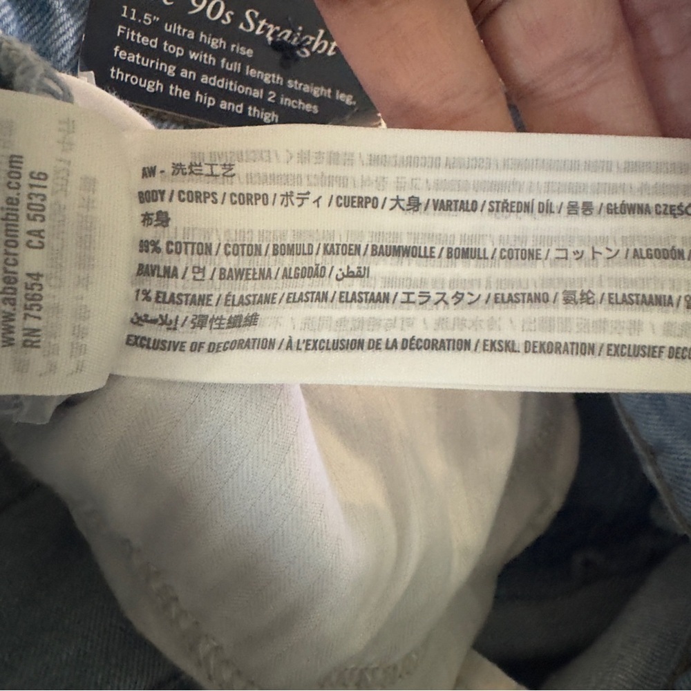 Abercrombie & Fitch NWT Curve Love The 90s Straight Ultra High Rise Jeans - Picture 11 of 11